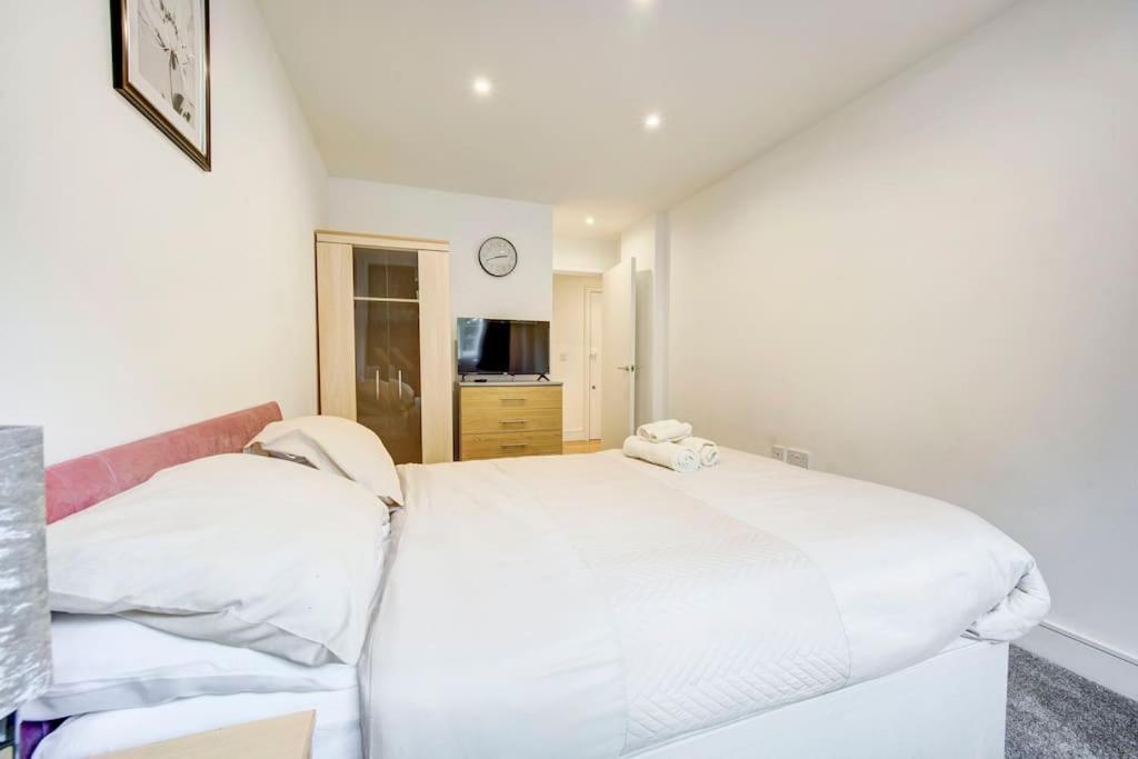 Prime Location In Tower Bridge, 2 Bedroom Appartamento *