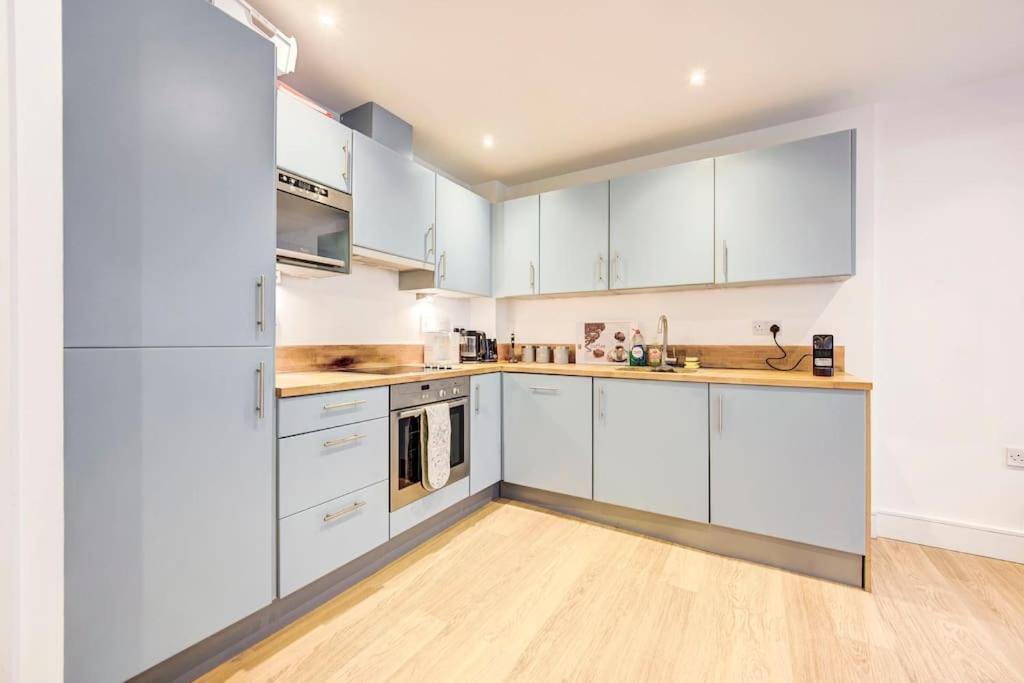 Appartamento Prime Location In Tower Bridge, 2 Bedroom *