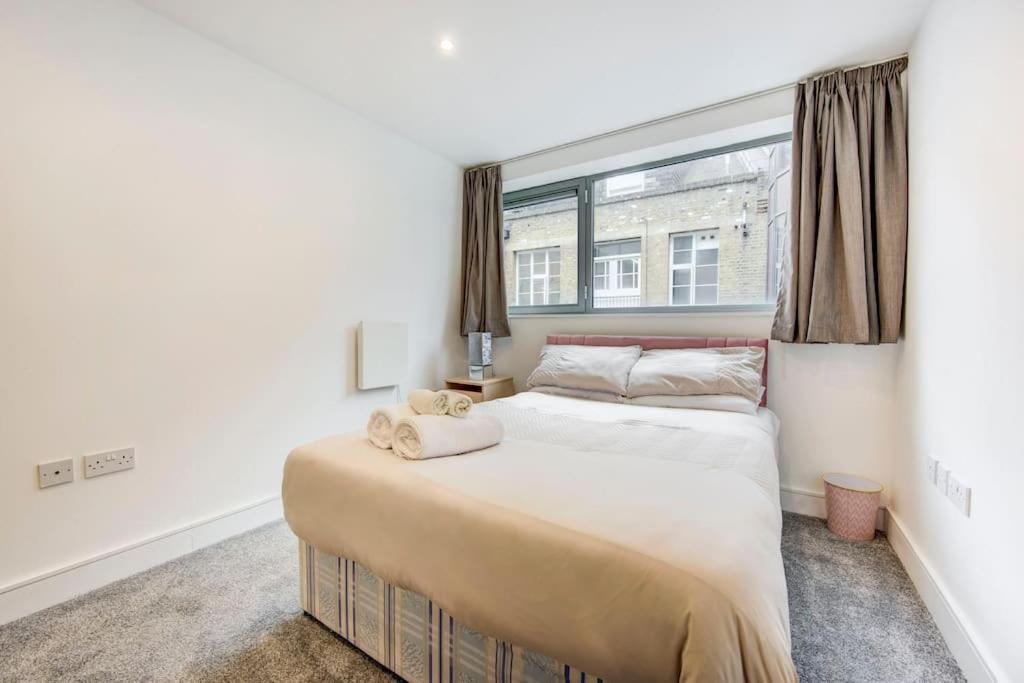Prime Location In Tower Bridge, 2 Bedroom * Londra