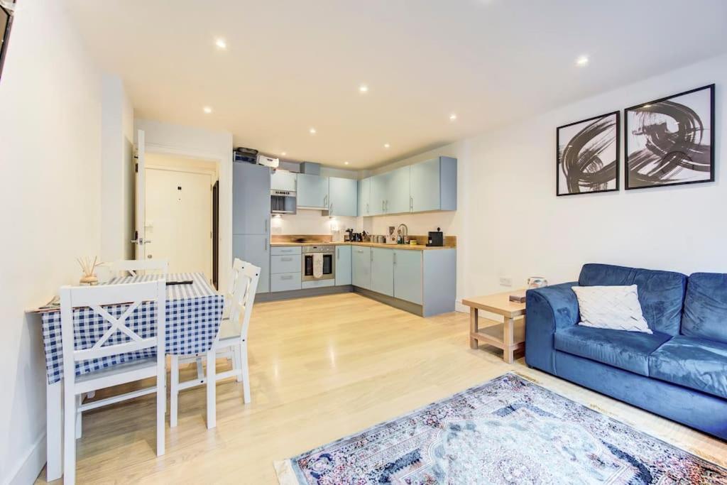 Prime Location In Tower Bridge, 2 Bedroom Appartamento