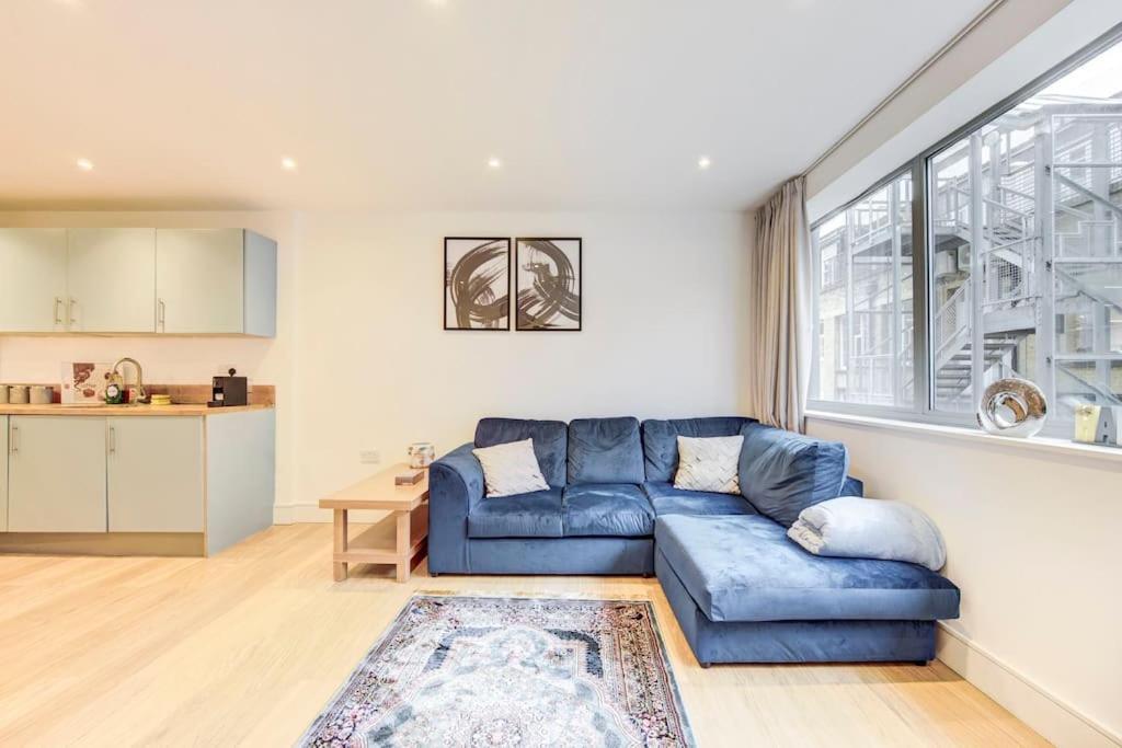 Prime Location In Tower Bridge, 2 Bedroom * Londra